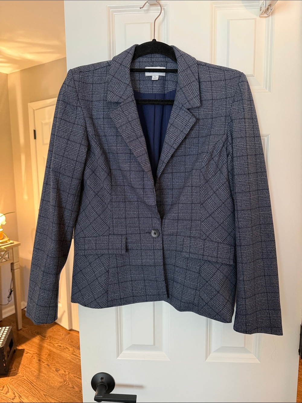 Evereve Gray Navy Plaid One-Button Blazer